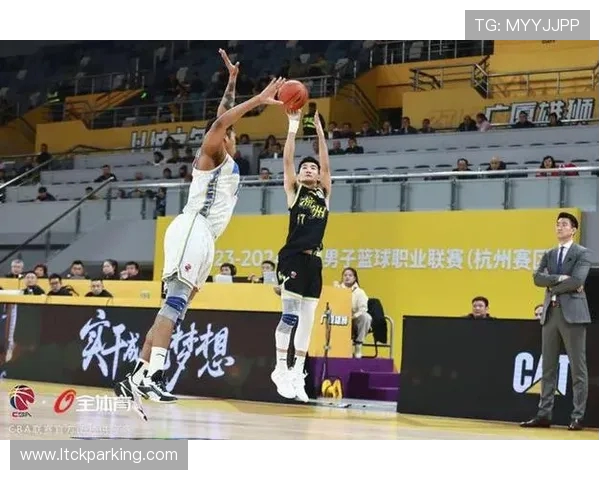 浙江东阳光激战北京北汽巅峰对决上演精彩排球较量