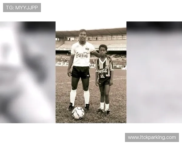 罗纳尔多：从天才少年到足球传奇的辉煌历程与成就分析