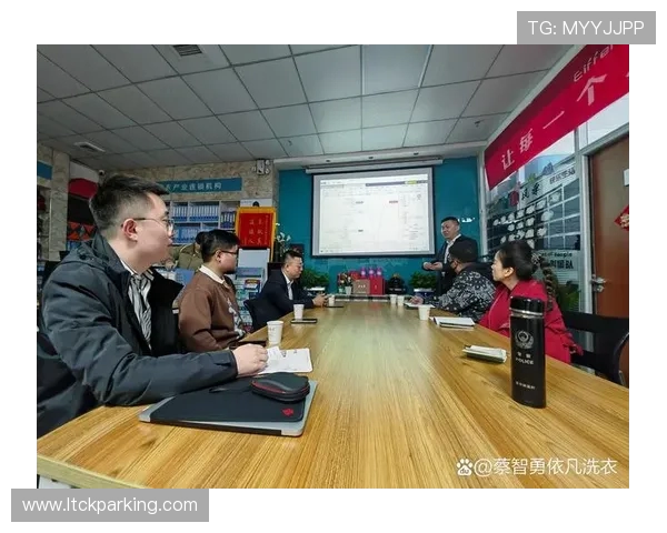 张芳的羽毛球人生:从青涩梦想到世界舞台的深度对话与成长历程 张芳的羽毛球人生:从青涩梦想到世界舞台的深度对话与成长历程