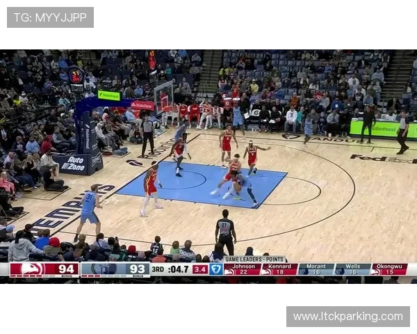 2015年NBA季后赛老鹰与灰熊的激烈对决回顾与分析